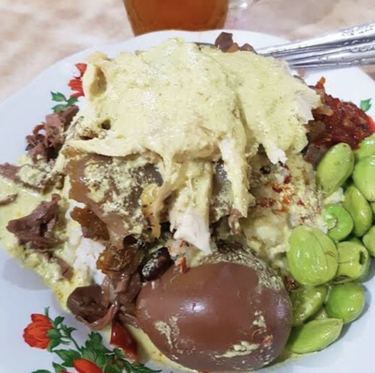 Nasi Gudeg dan Koyor Mbak Tum