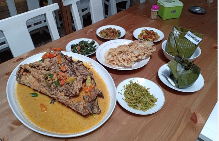 Kepala Manyung Bu Fat