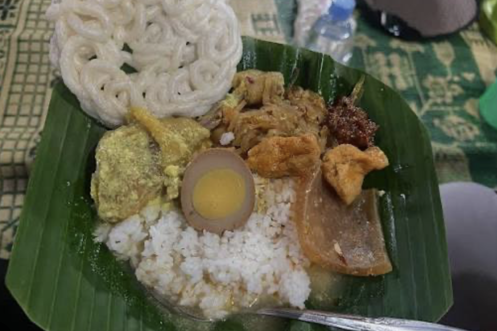 Nasi Ayam Pojok Matahari Bu Sami
