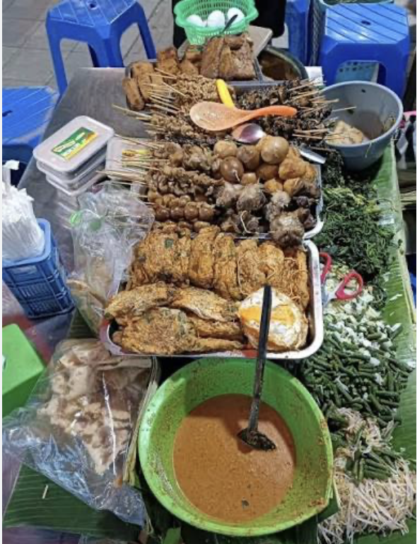 Nasi Pecel Mbok Sador