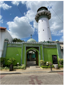 Sejarah Masjid Menara Layur: Jejak Akulturasi Arab-Melayu di Semarang
